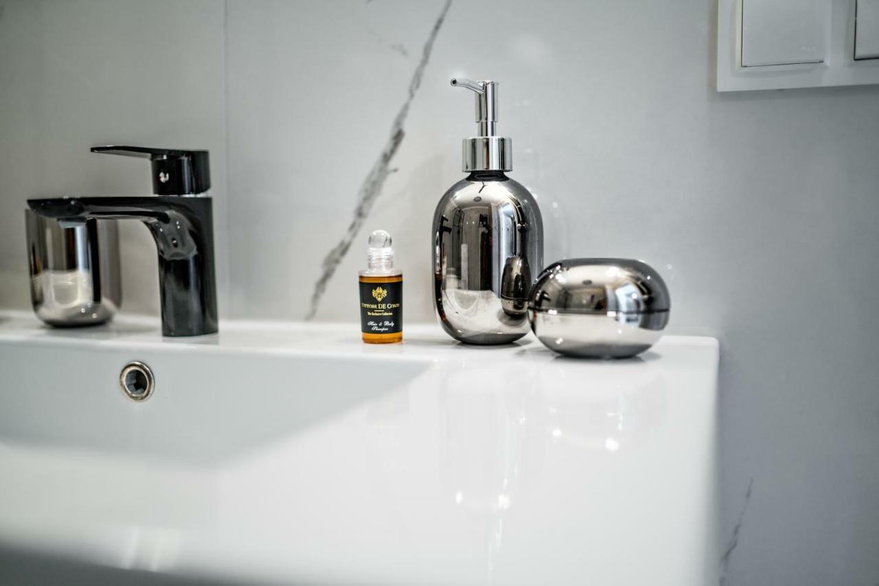 Apartament Marcelin Gold Wes Quality Suite Poznan Luaran gambar
