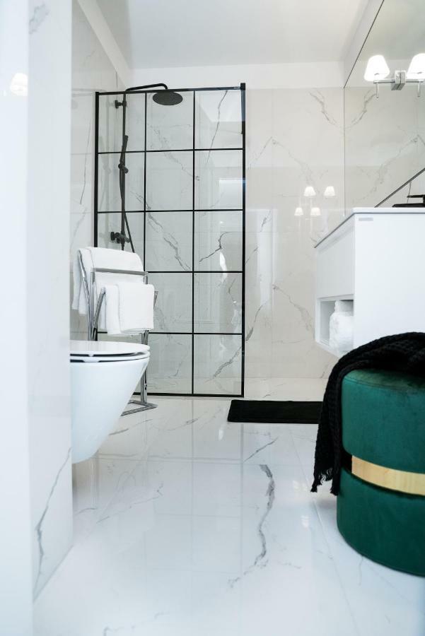 Apartament Marcelin Gold Wes Quality Suite Poznan Luaran gambar