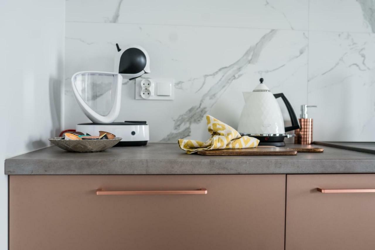 Apartament Marcelin Gold Wes Quality Suite Poznan Luaran gambar
